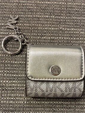 Michael Kors Jet Set AirPod Case Keychain